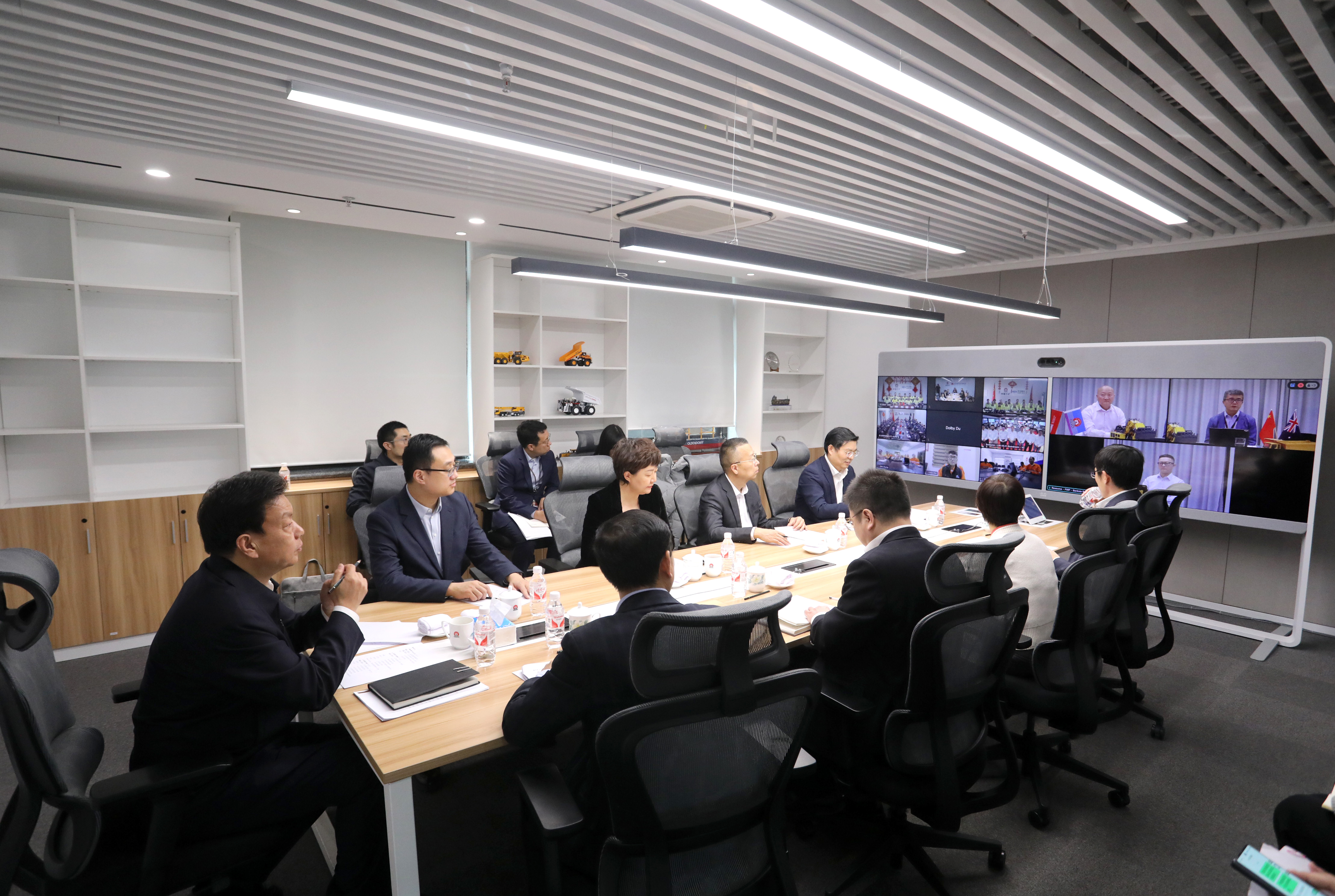 陳得信與海外礦山視頻連線